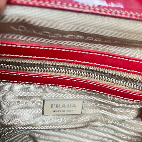 Prada Large Hobo Patent Leather Bag - Picture 8 of 17